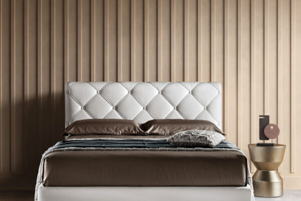 bside-samoa-bedroom-portrait-novel-lux-0